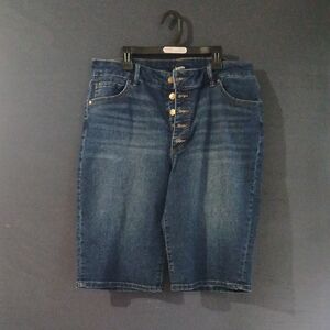 GUC d.jeans Button Up Denim Shorts Little distressed size 12